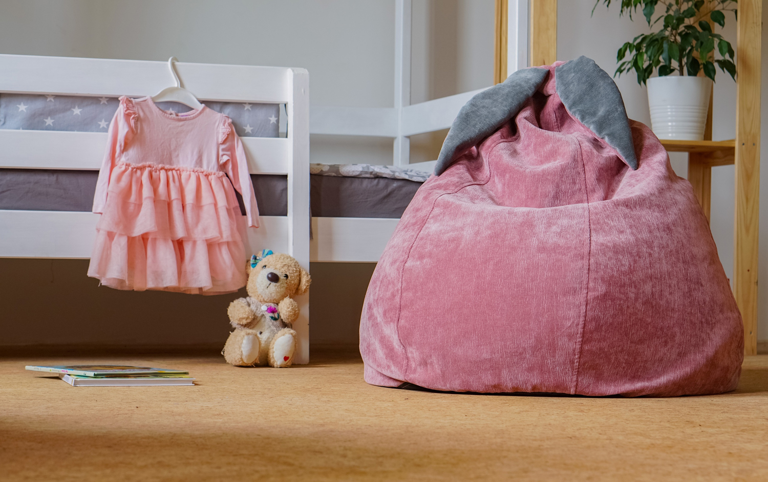 Купить детское кресло мешок груша в спальню розовое