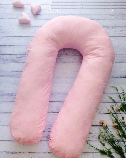 Розовая подушка для беременных в плотном велюре