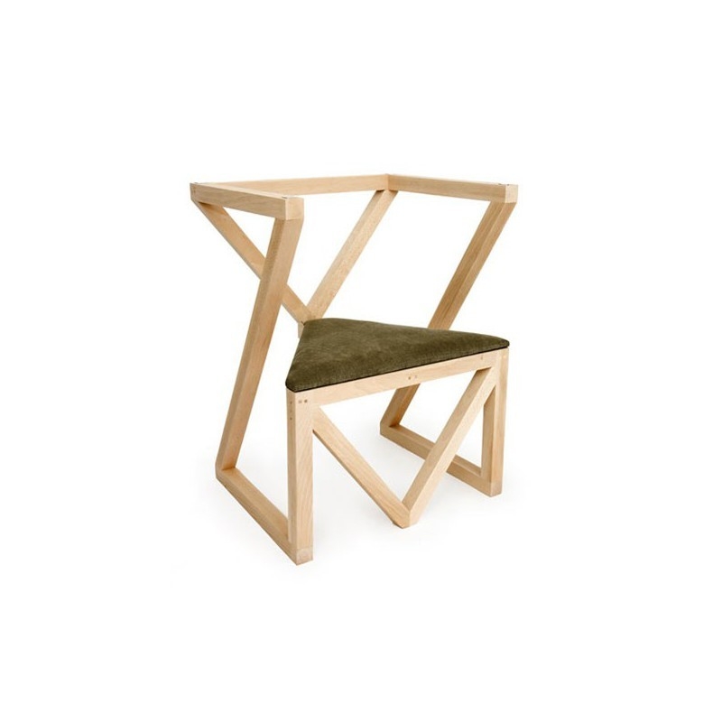 Дизайнерское кресло из дерева