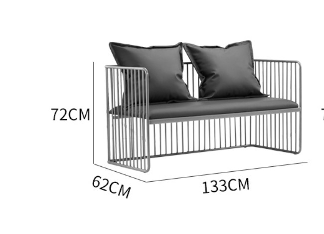Металлический диван в стиле LOFT для гостинной комнаты