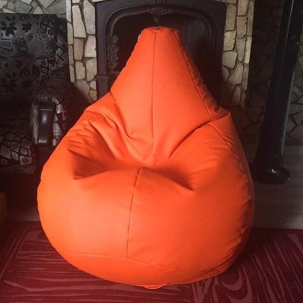 Кресло груша яркого оранжевого цвета