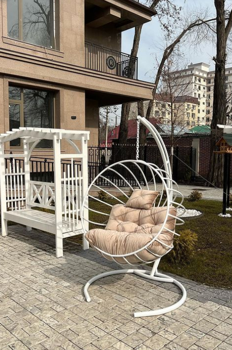 Кресло кокон из металла для квартиры в стиле LOFT