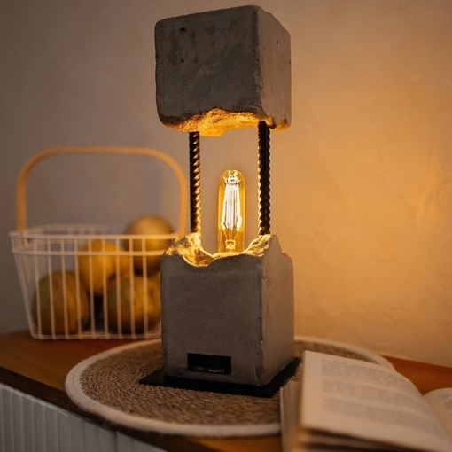 Брутальный прямоугольный светильник в стиле лофт