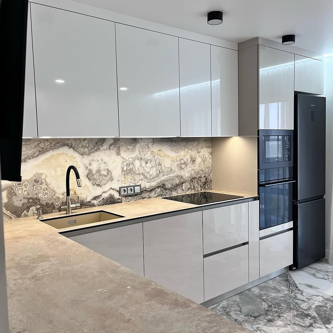 Купить угловую кухню под ключ в Днепре с глянцевыми фасадами