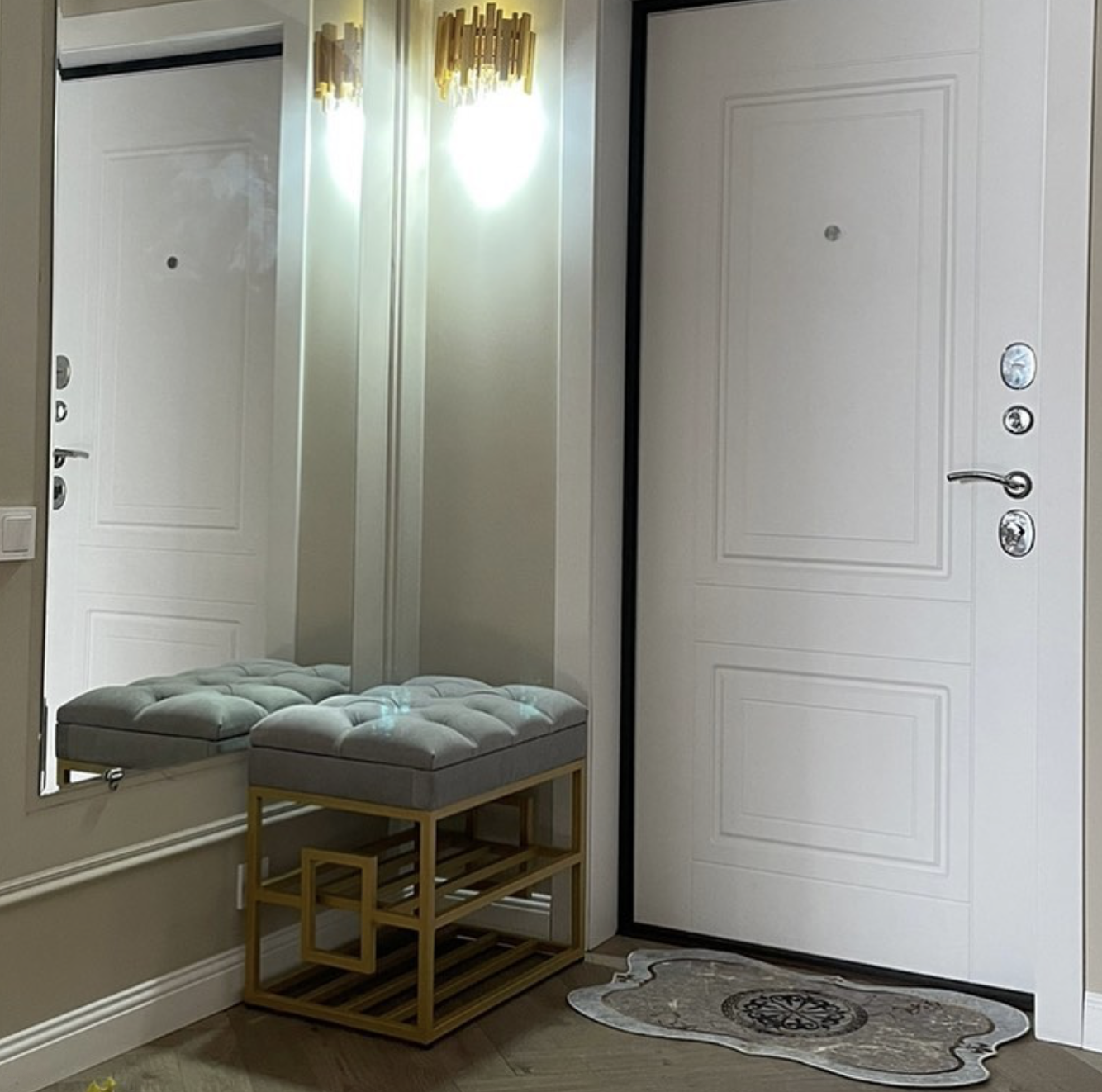 Купить маленькую обувницу для прихожей комнаты