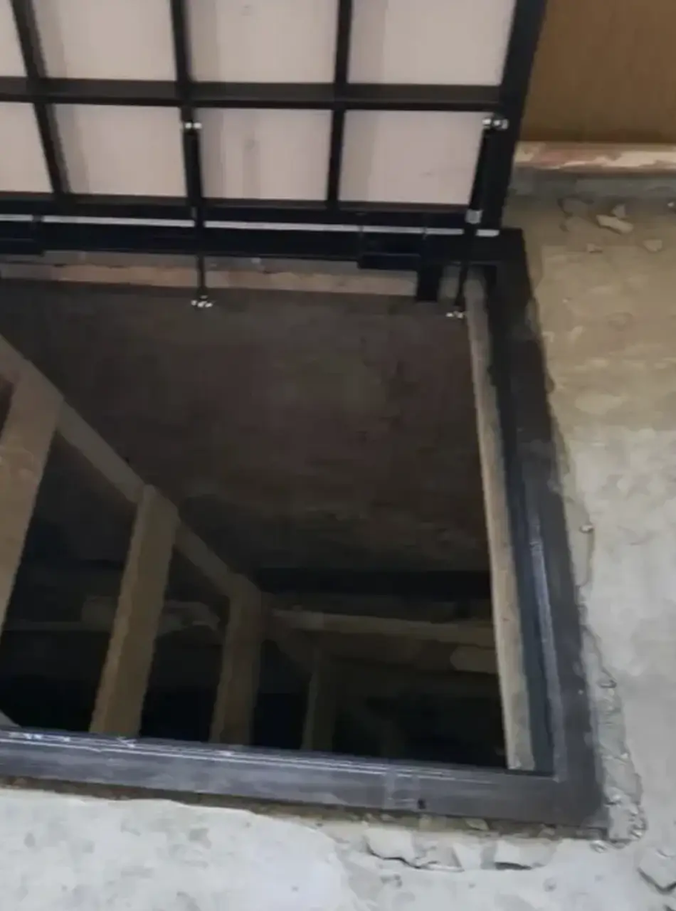 Купить люк неведимку в погреб