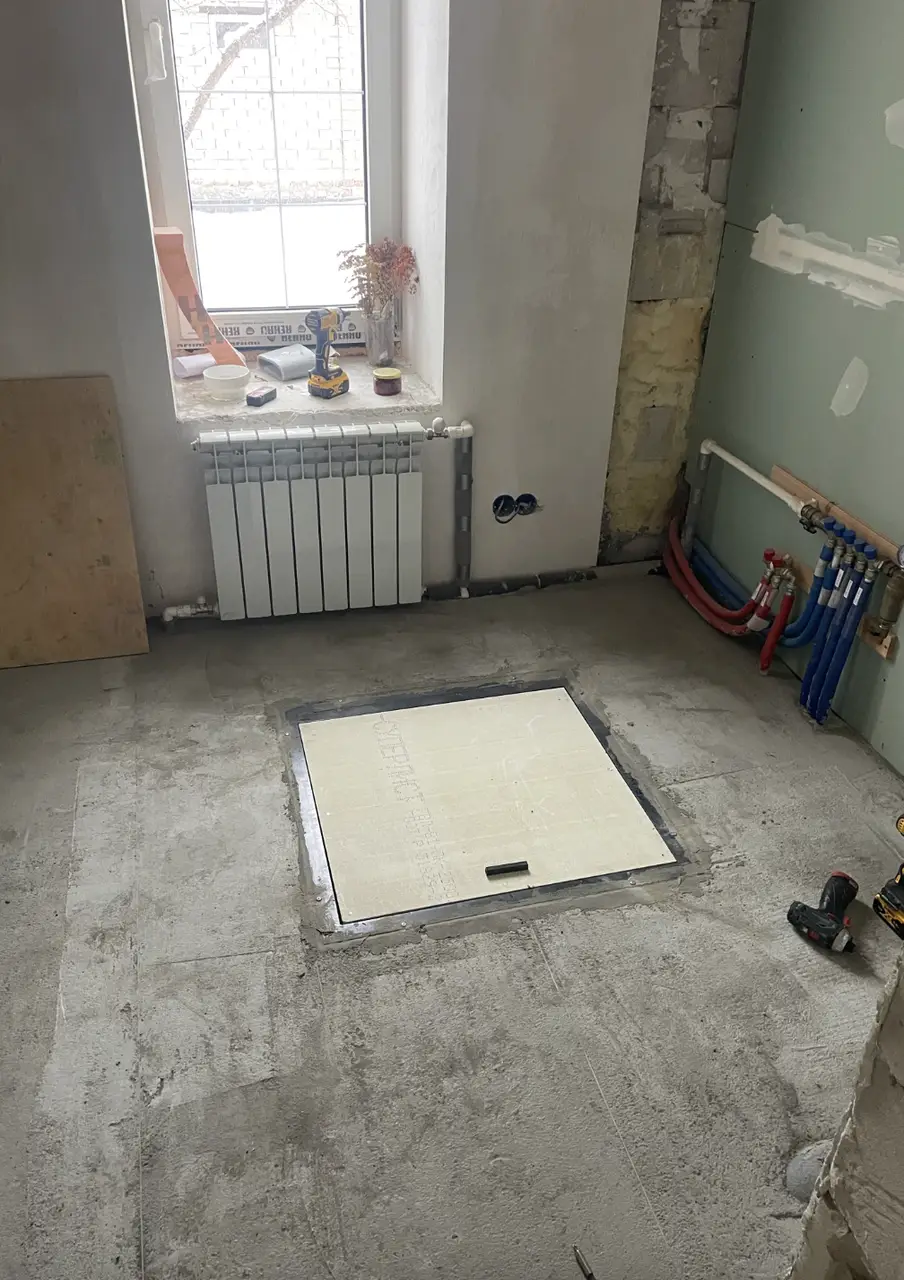 Купить напольный люк под керамогранит скрытого монтажа в Украине