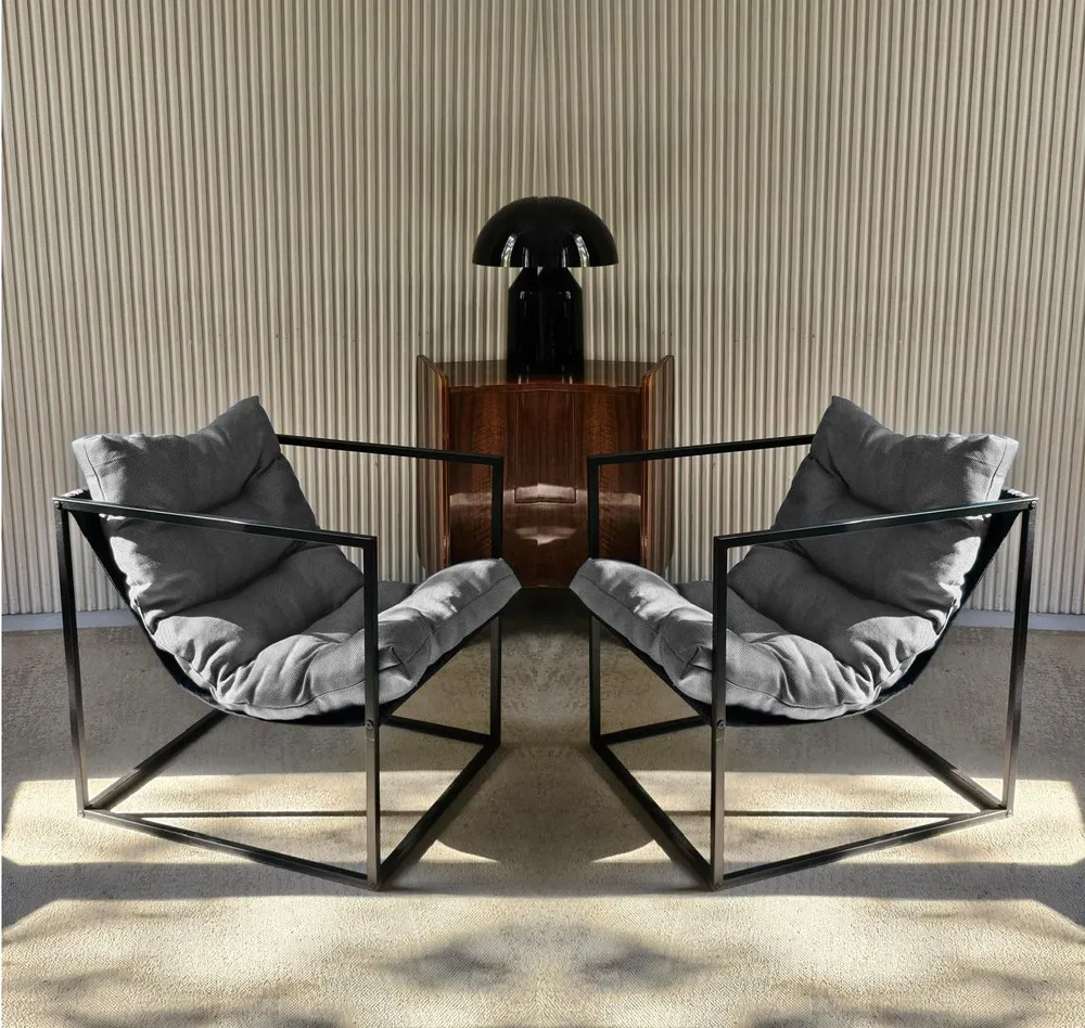 Кресло Лаунж в стиле минимализм